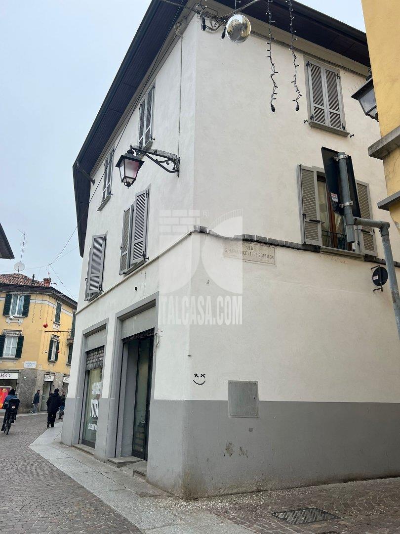 Negozio in vendita a Treviglio