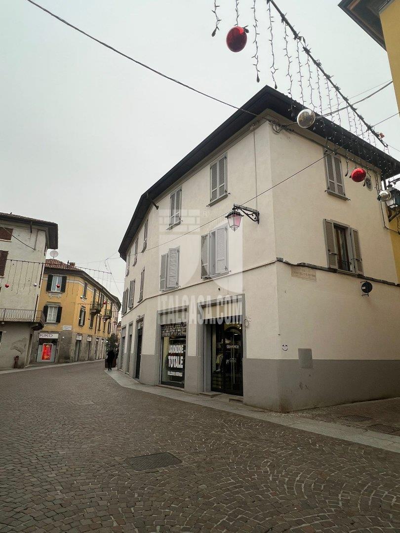 Negozio in vendita a Treviglio