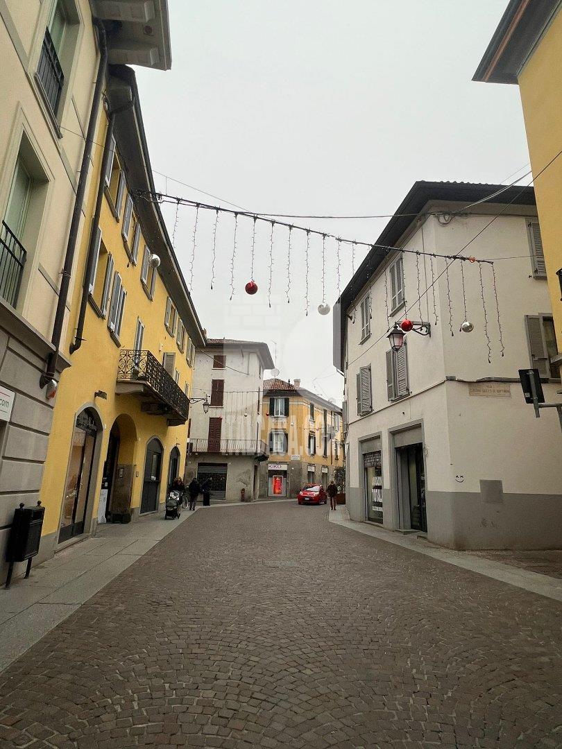 Negozio in vendita a Treviglio