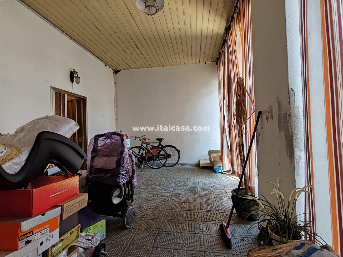 Stabile in vendita a Calvenzano