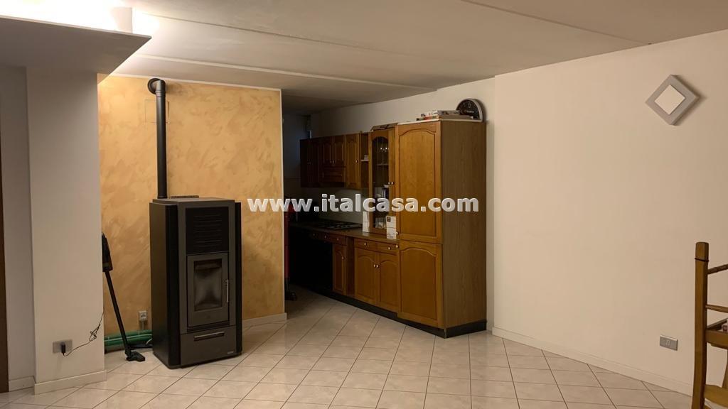 Villa a schiera di testa in vendita a Treviglio