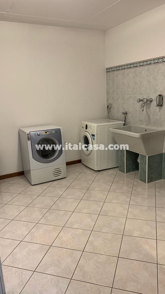 Villa a schiera di testa in vendita a Treviglio