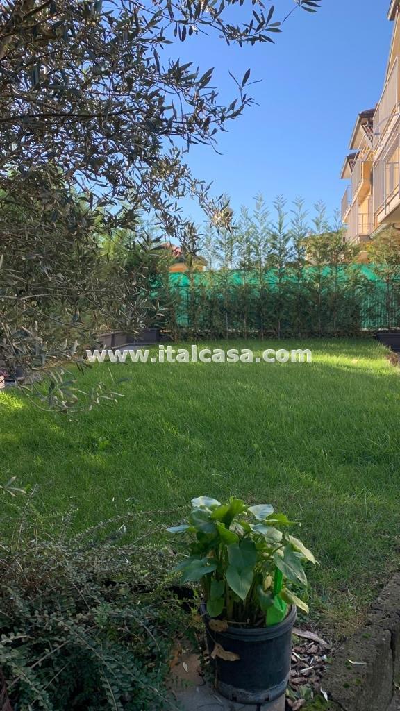 Villa a schiera di testa in vendita a Treviglio