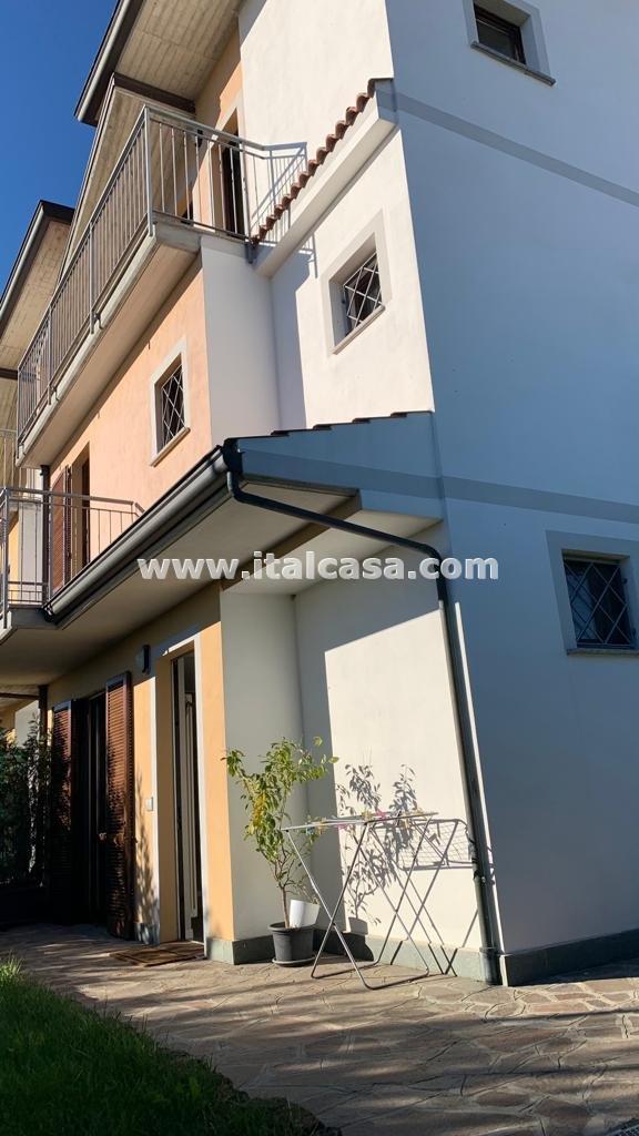 Villa a schiera di testa in vendita a Treviglio