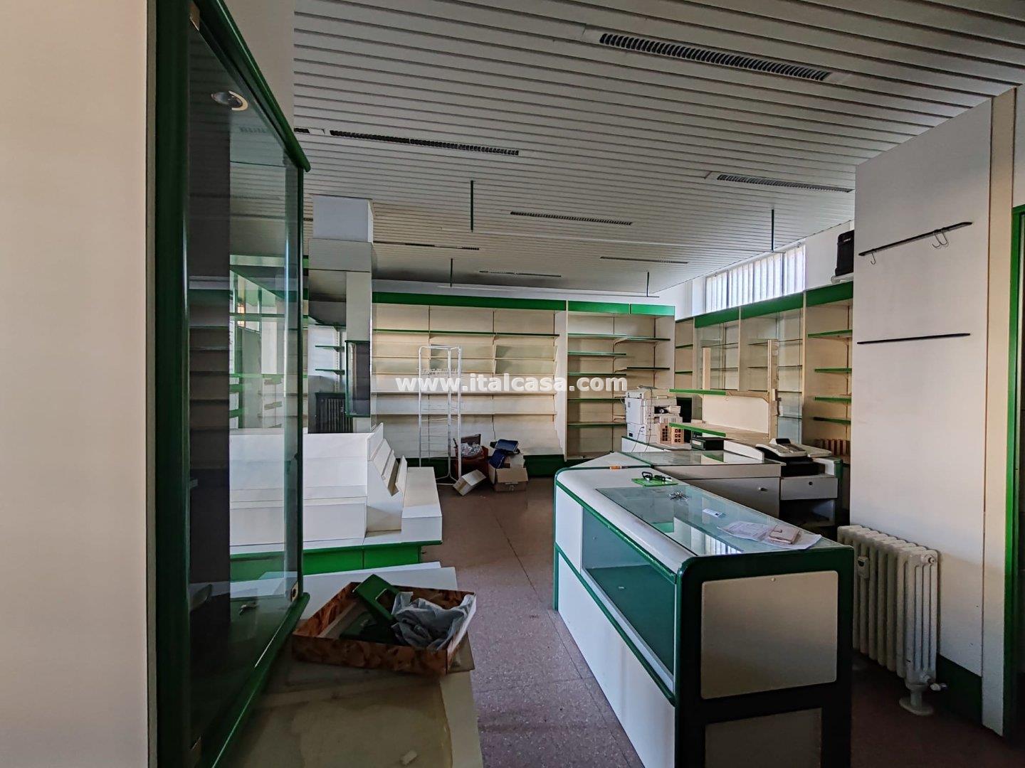 Negozio in vendita a Treviglio