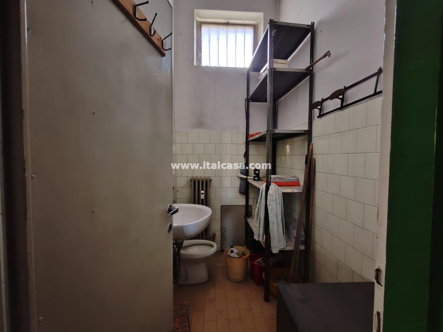 Negozio in vendita a Treviglio