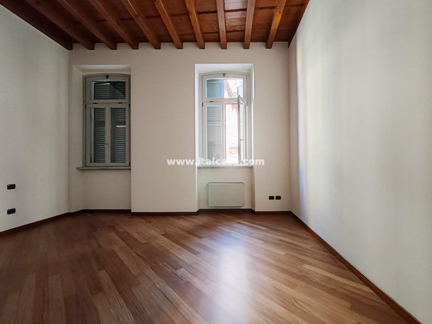 Negozio in affitto a Treviglio