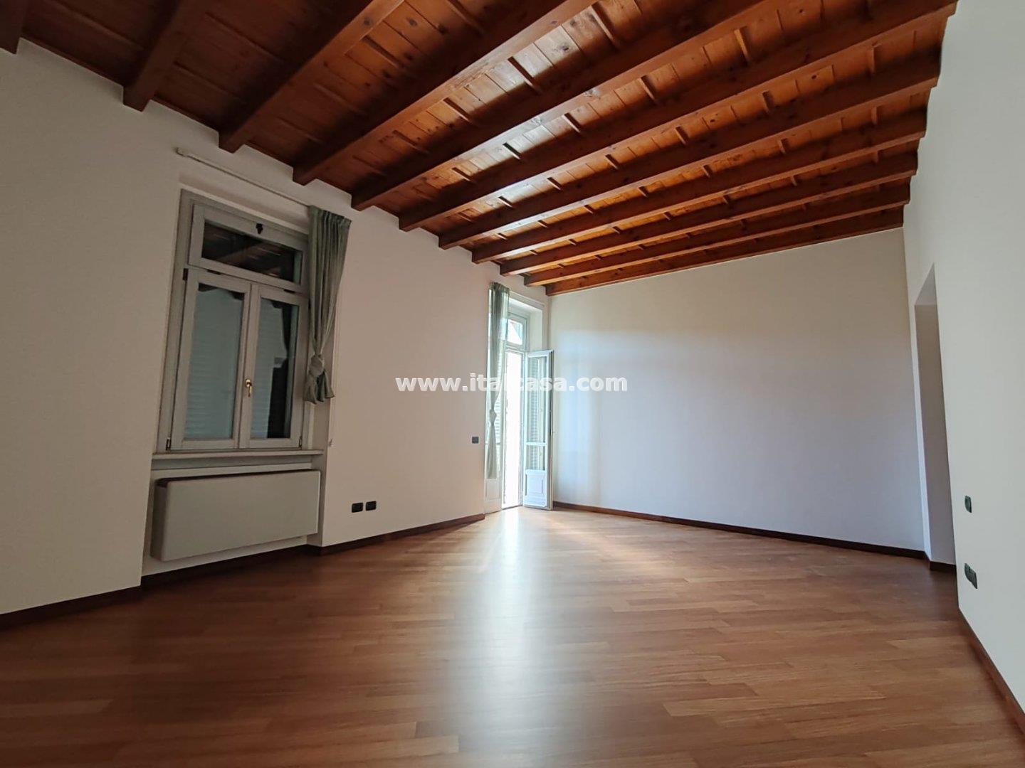 Negozio in affitto a Treviglio
