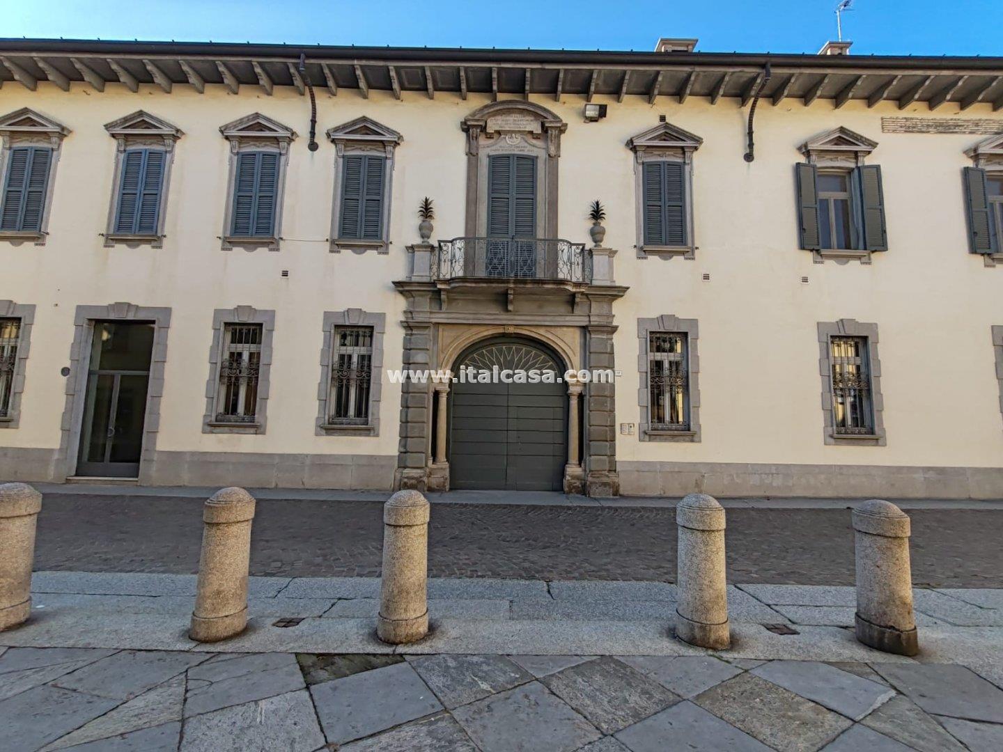 Negozio in affitto a Treviglio