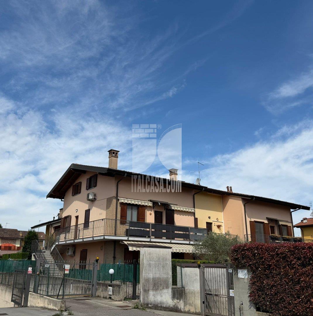 Appartamento in Villa in vendita a Brignano Gera d