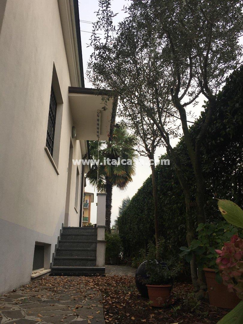 Villa Unifamiliare in vendita a Treviglio