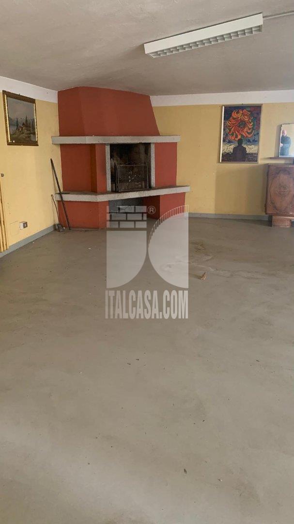 Cascina in vendita a Castel Rozzone