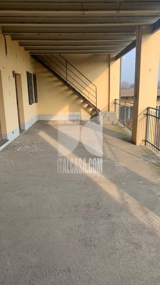 Cascina in vendita a Castel Rozzone