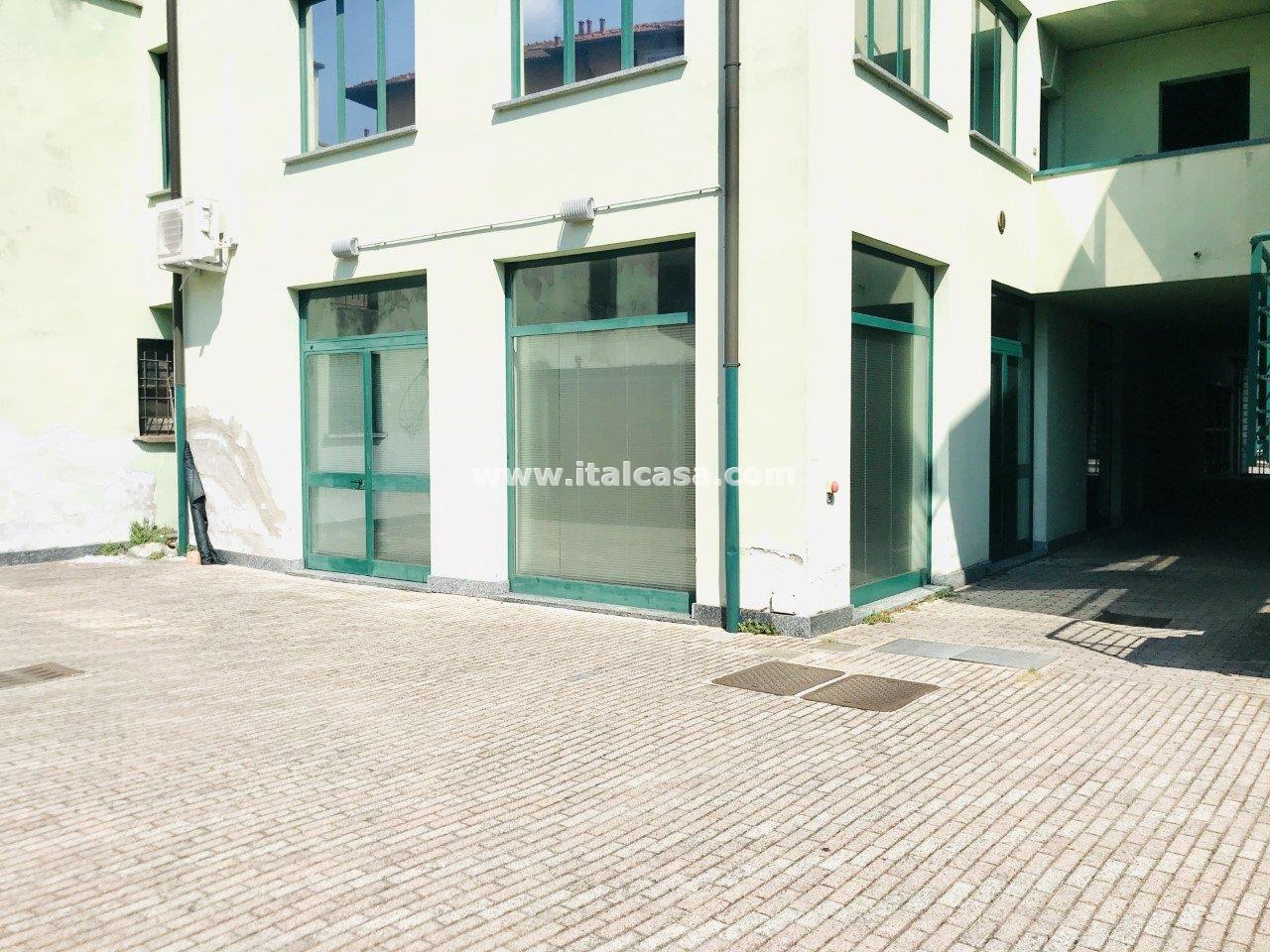 Negozio in vendita a Treviglio