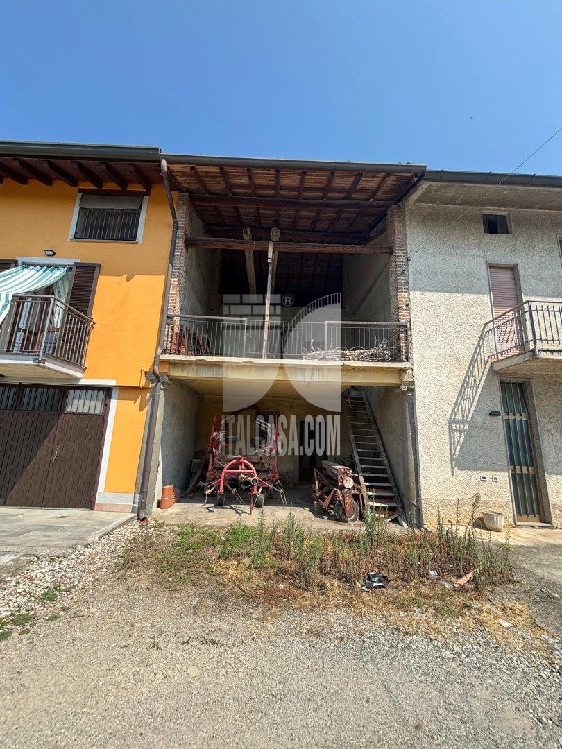 Casa Rustica in vendita a Pontirolo Nuovo