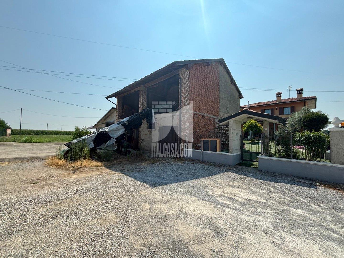 Casa Rustica in vendita a Pontirolo Nuovo