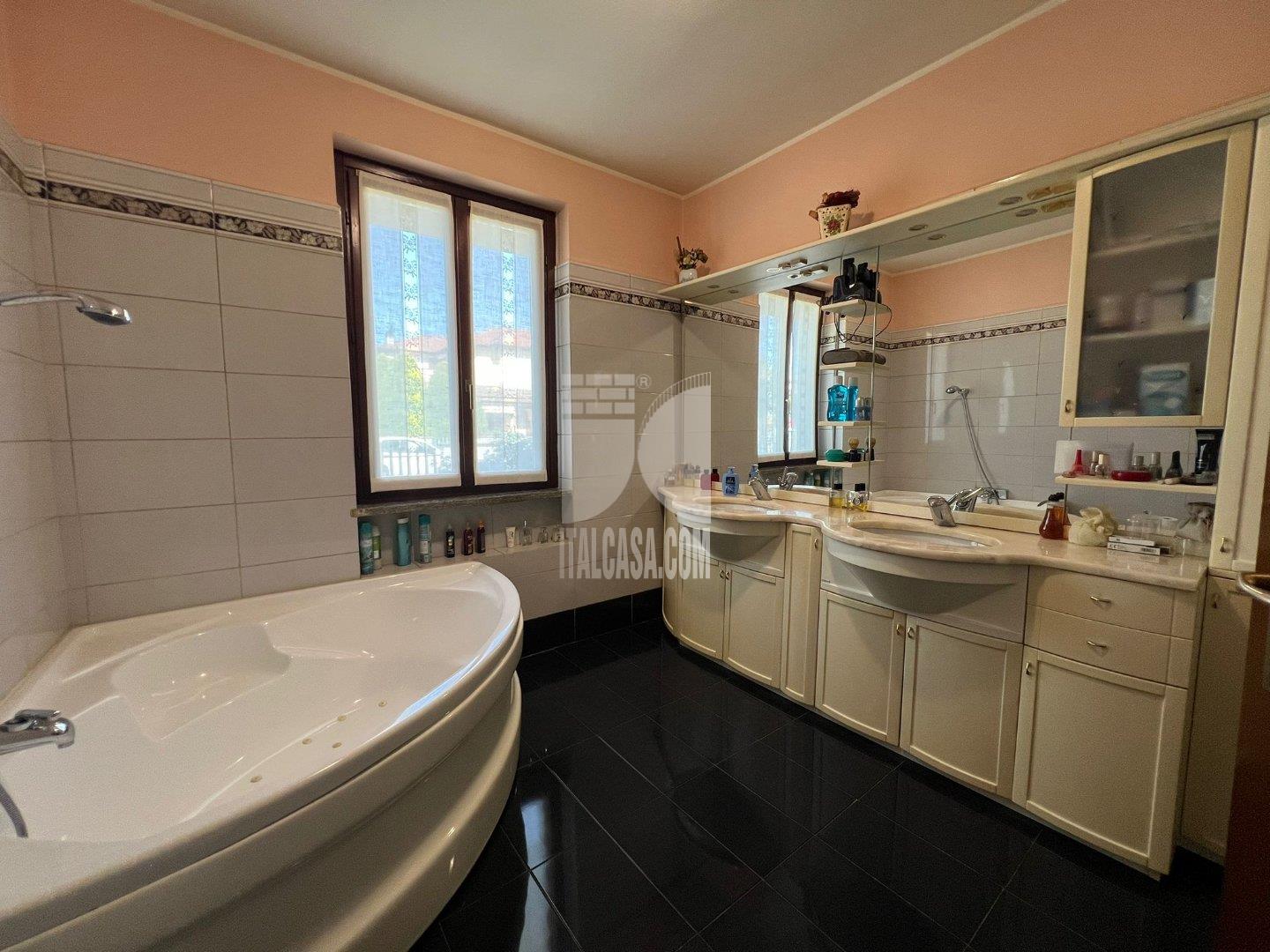 Villa Unifamiliare in vendita a Fara Gera d