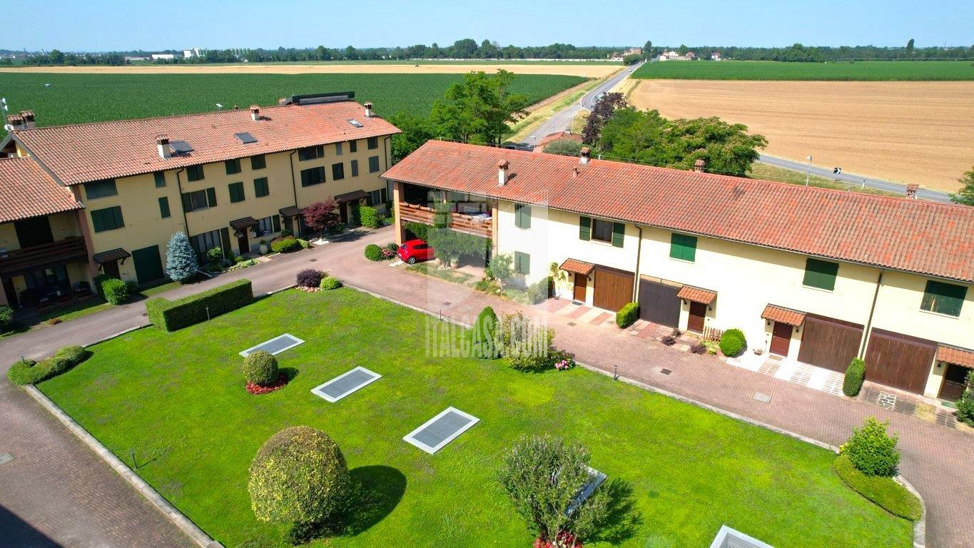 Villa a schiera in vendita a Cologno al Serio