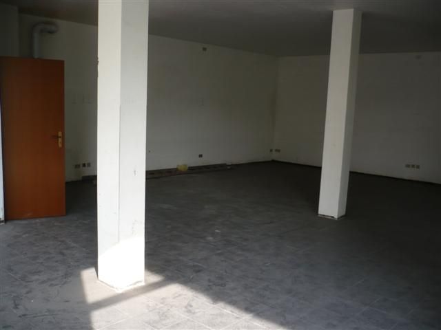 Negozio in vendita a Treviglio