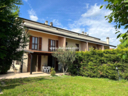 Villa a schiera di testa in vendita a Treviglio