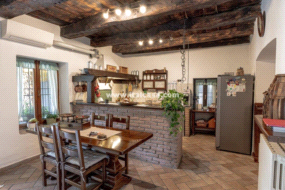 Cascina in vendita a Calvenzano