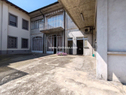 Stabile in vendita a Calvenzano