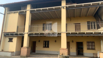 Cascina in vendita a Castel Rozzone