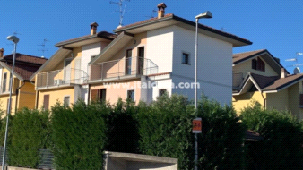 Villa a schiera di testa in vendita a Treviglio