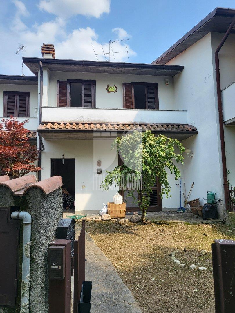 Villa a schiera in vendita a Brescia