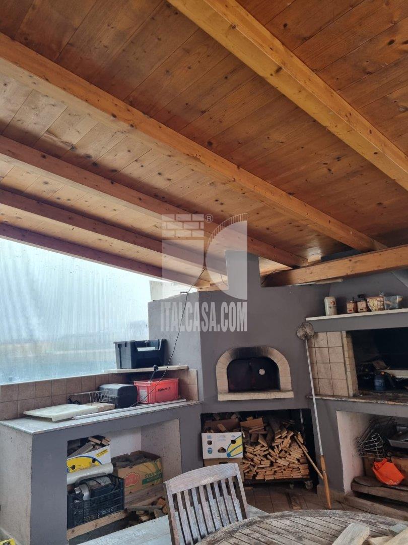 Villa a schiera di testa in vendita a San Giorgio Bigarello