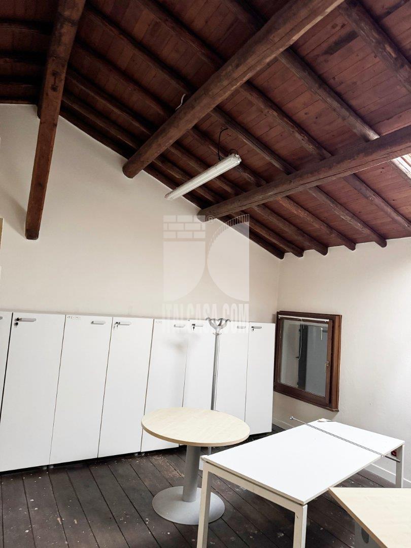 Negozio in affitto a Villafranca di Verona