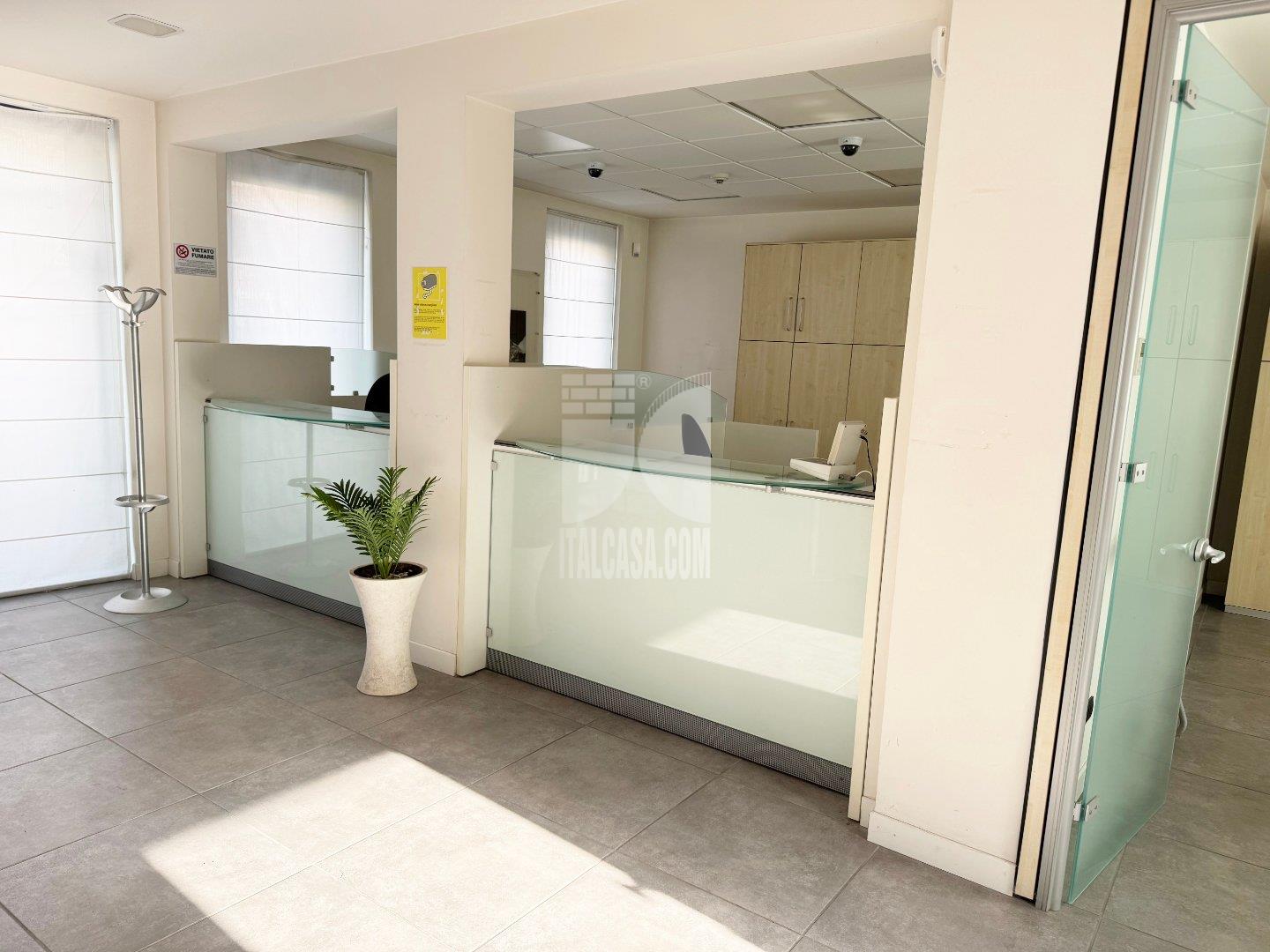 Negozio in vendita a Villafranca di Verona