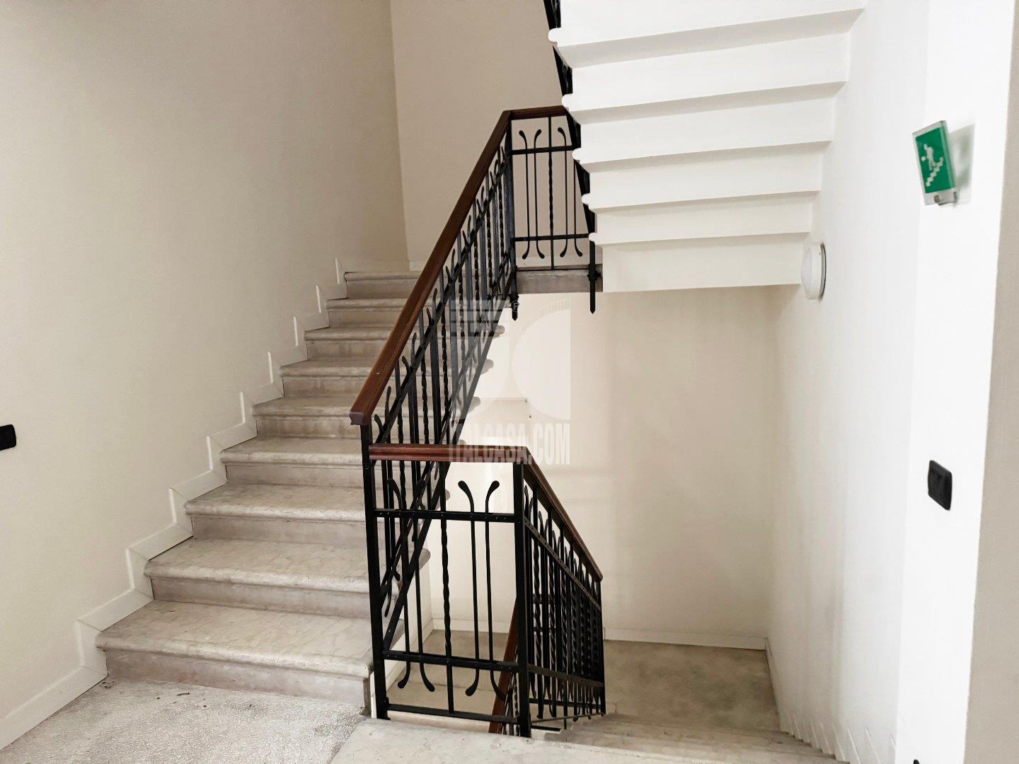 Negozio in vendita a Villafranca di Verona