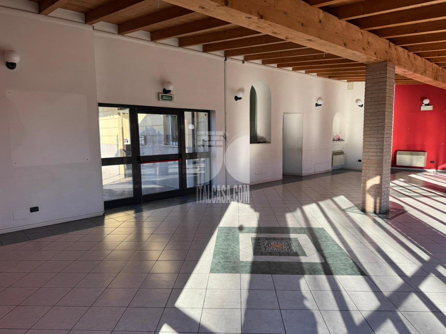 Bar / Ristorante in affitto a Porto Mantovano