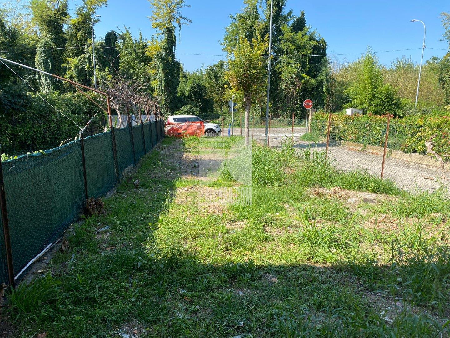 Casa Plurifamiliare in vendita a Mantova