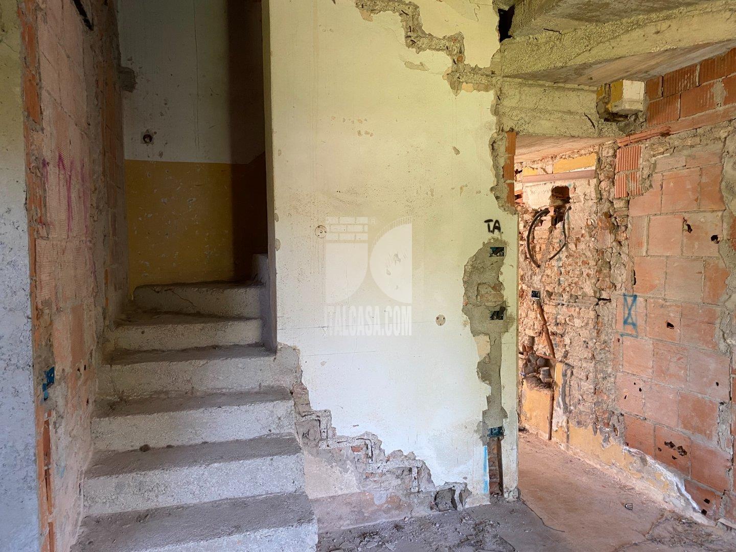 Casa Plurifamiliare in vendita a Mantova