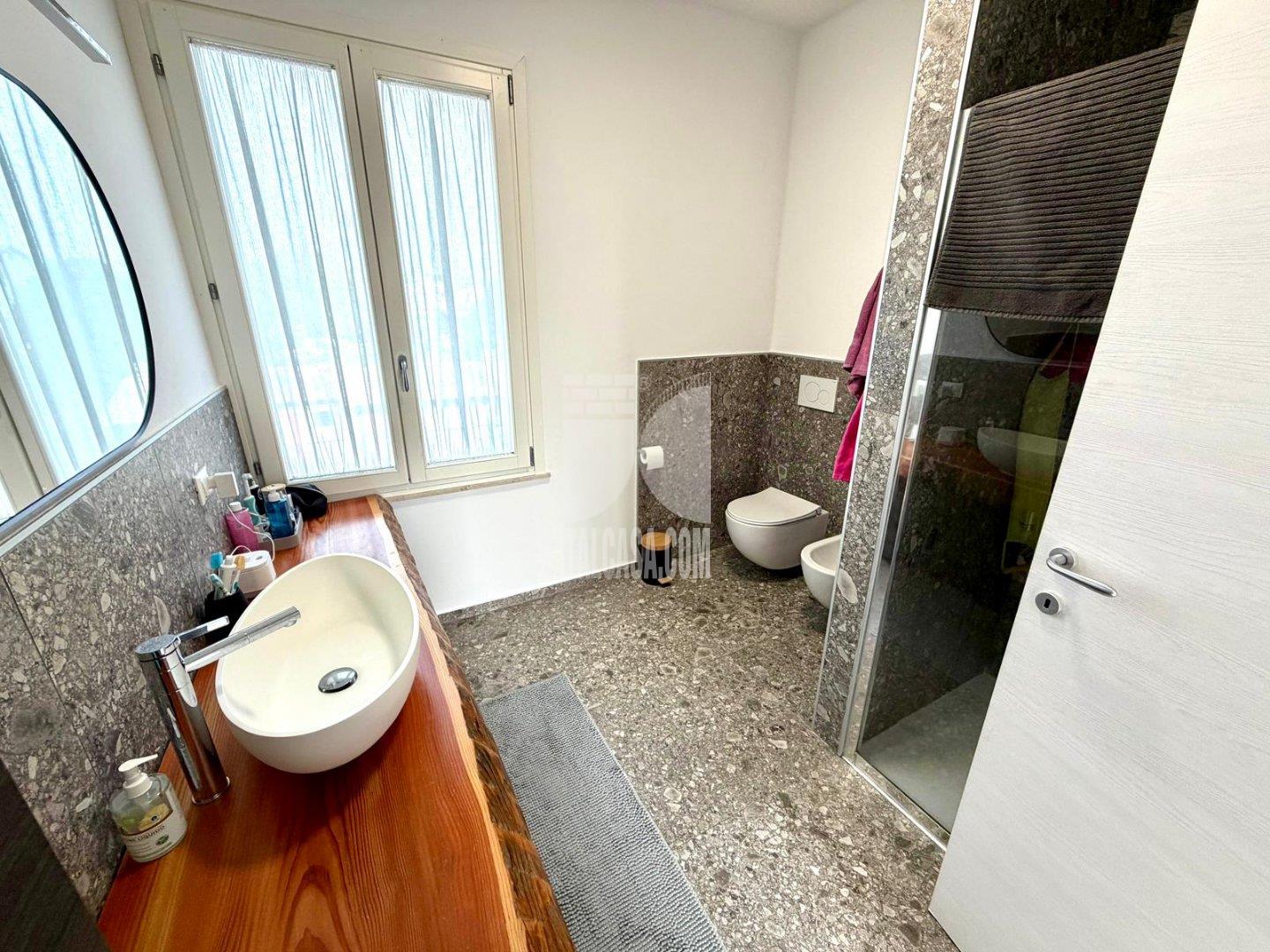 Villa Bifamiliare in vendita a Roverbella