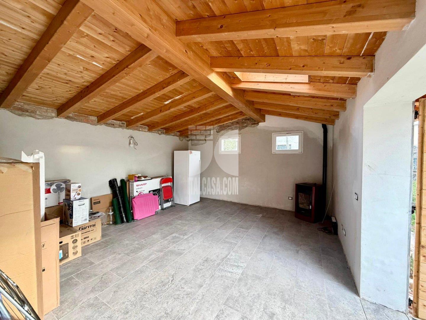 Villa Bifamiliare in vendita a Roverbella