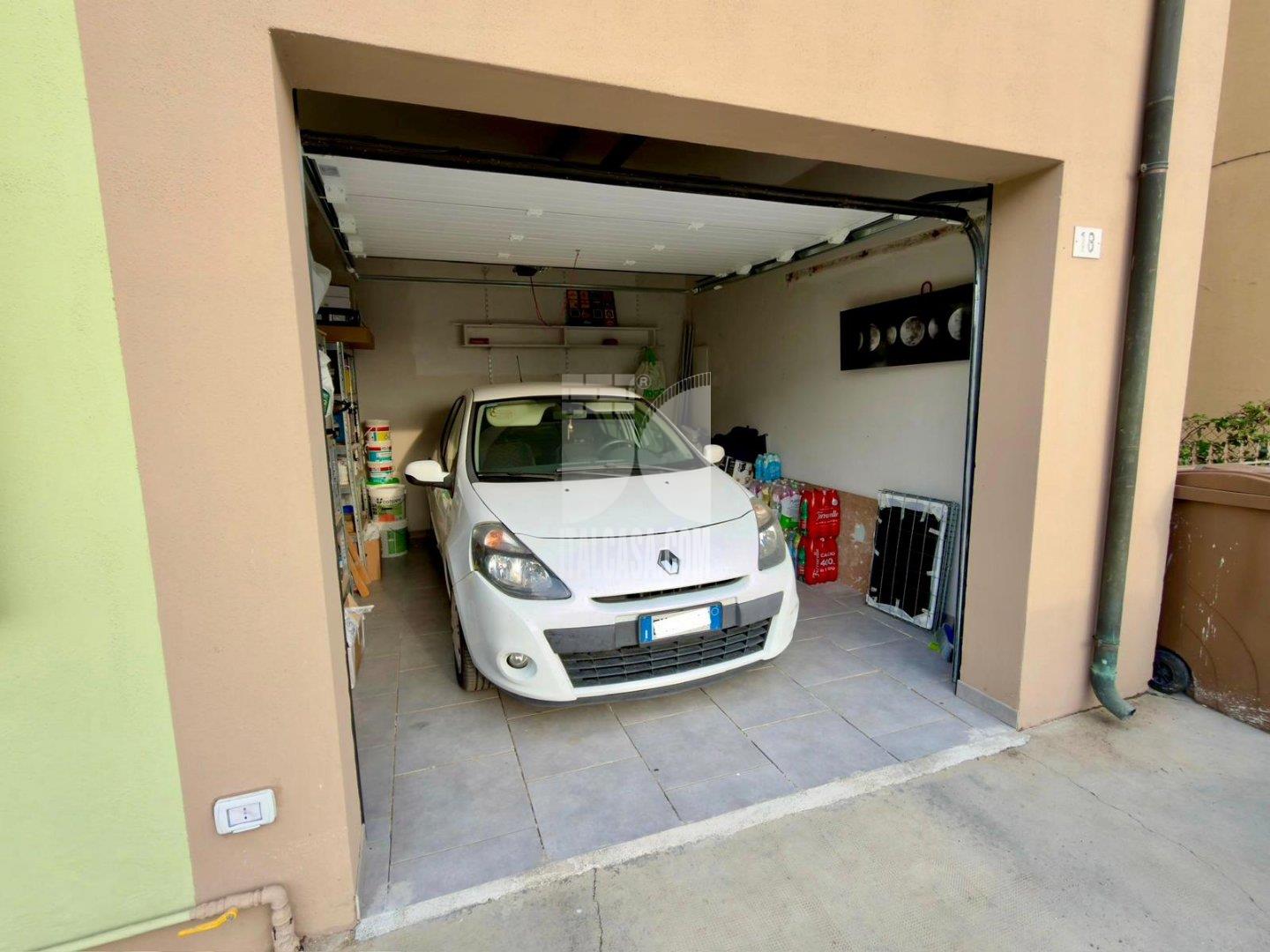 Villa Bifamiliare in vendita a Roverbella