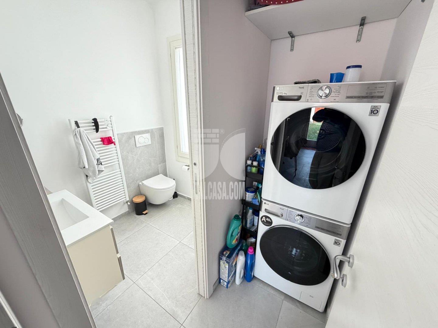 Villa Bifamiliare in vendita a Roverbella