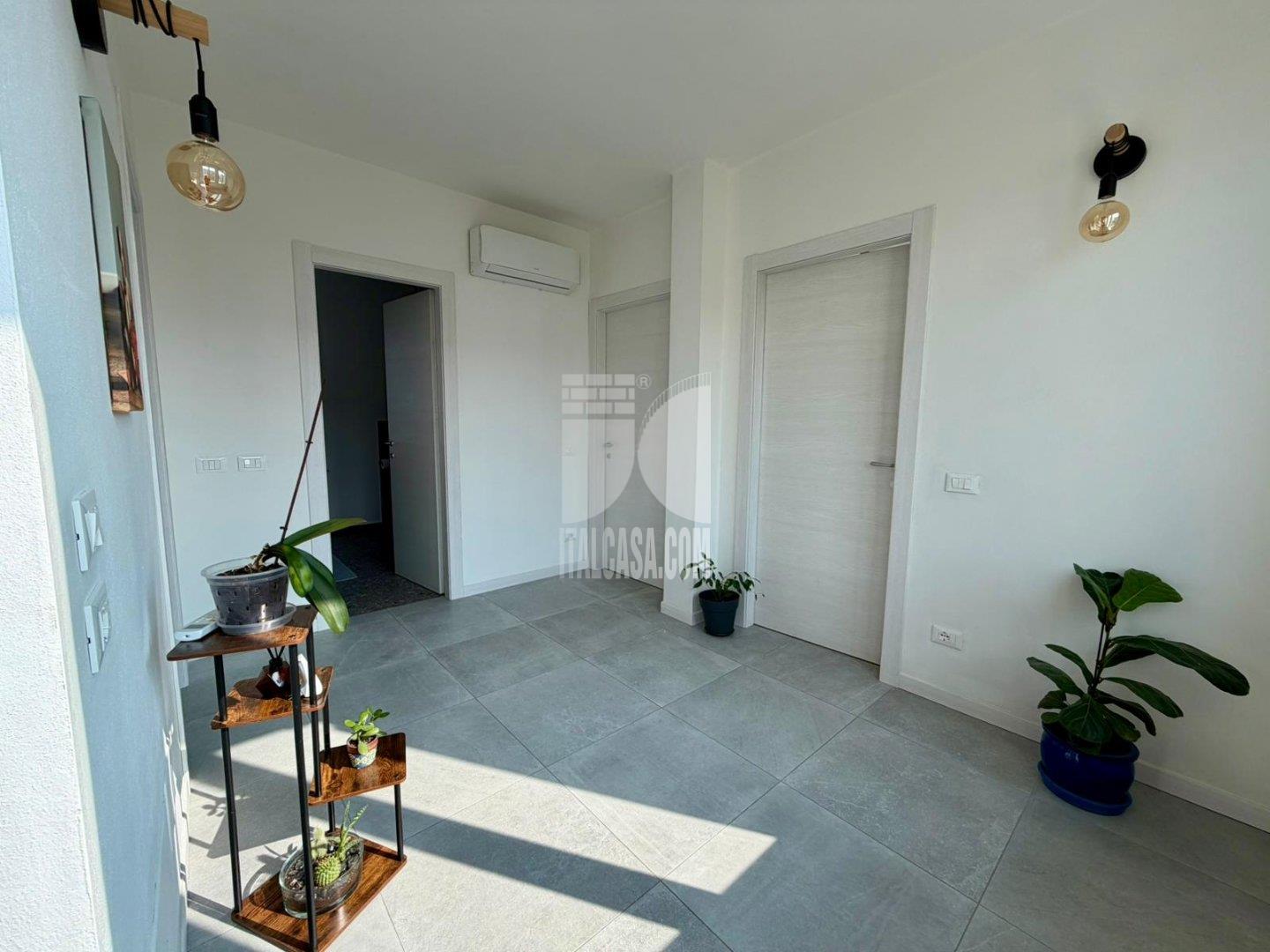 Villa Bifamiliare in vendita a Roverbella