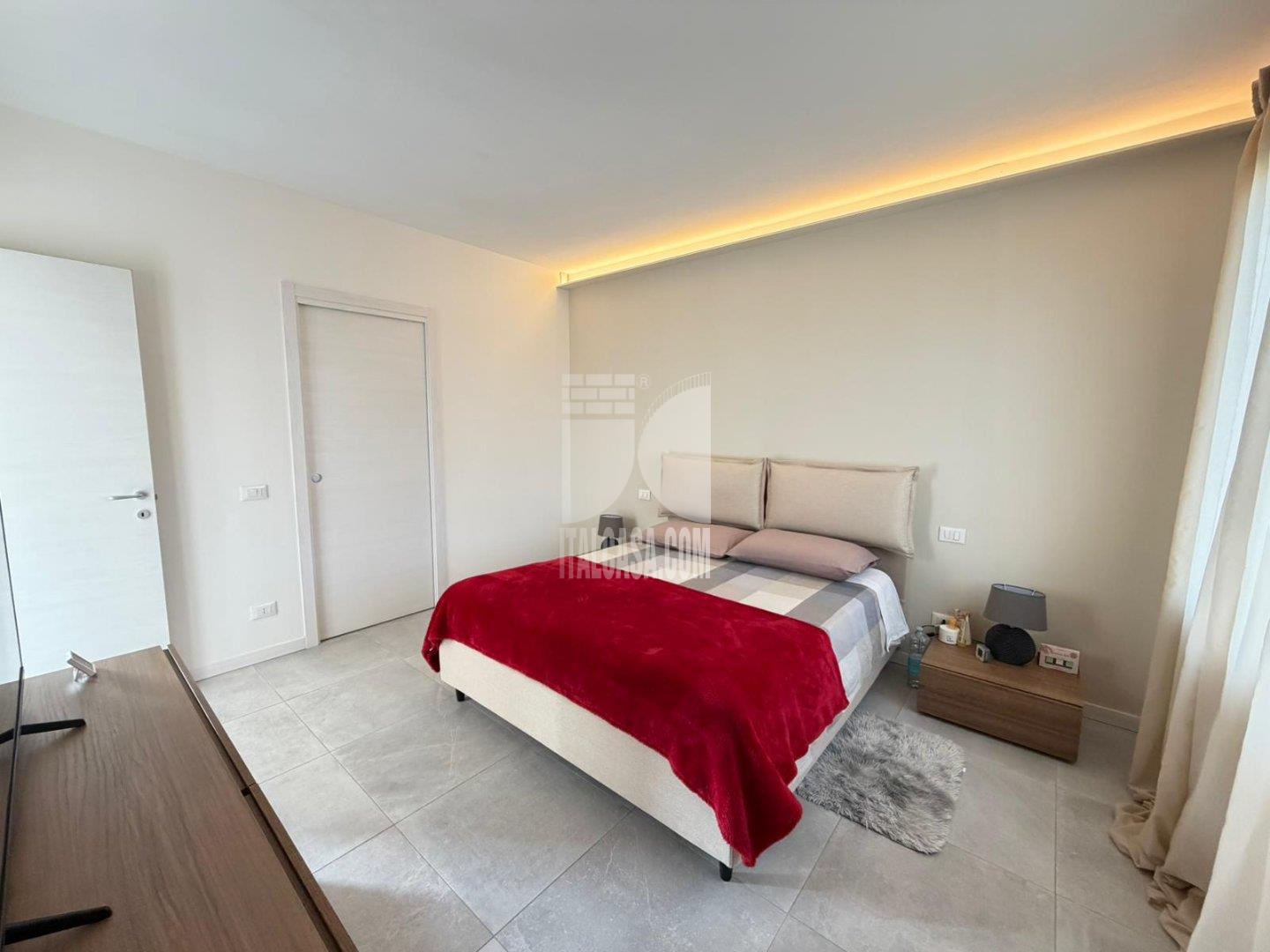 Villa Bifamiliare in vendita a Roverbella