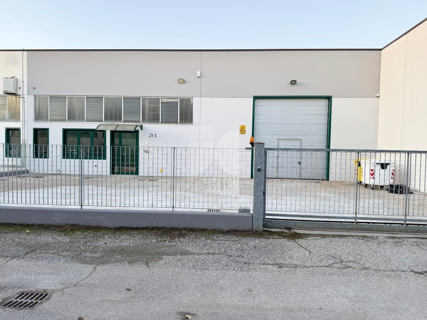 Capannone in affitto a Porto Mantovano