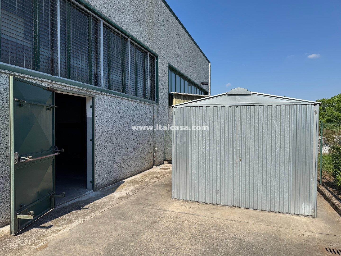 Magazzino in vendita a Porto Mantovano