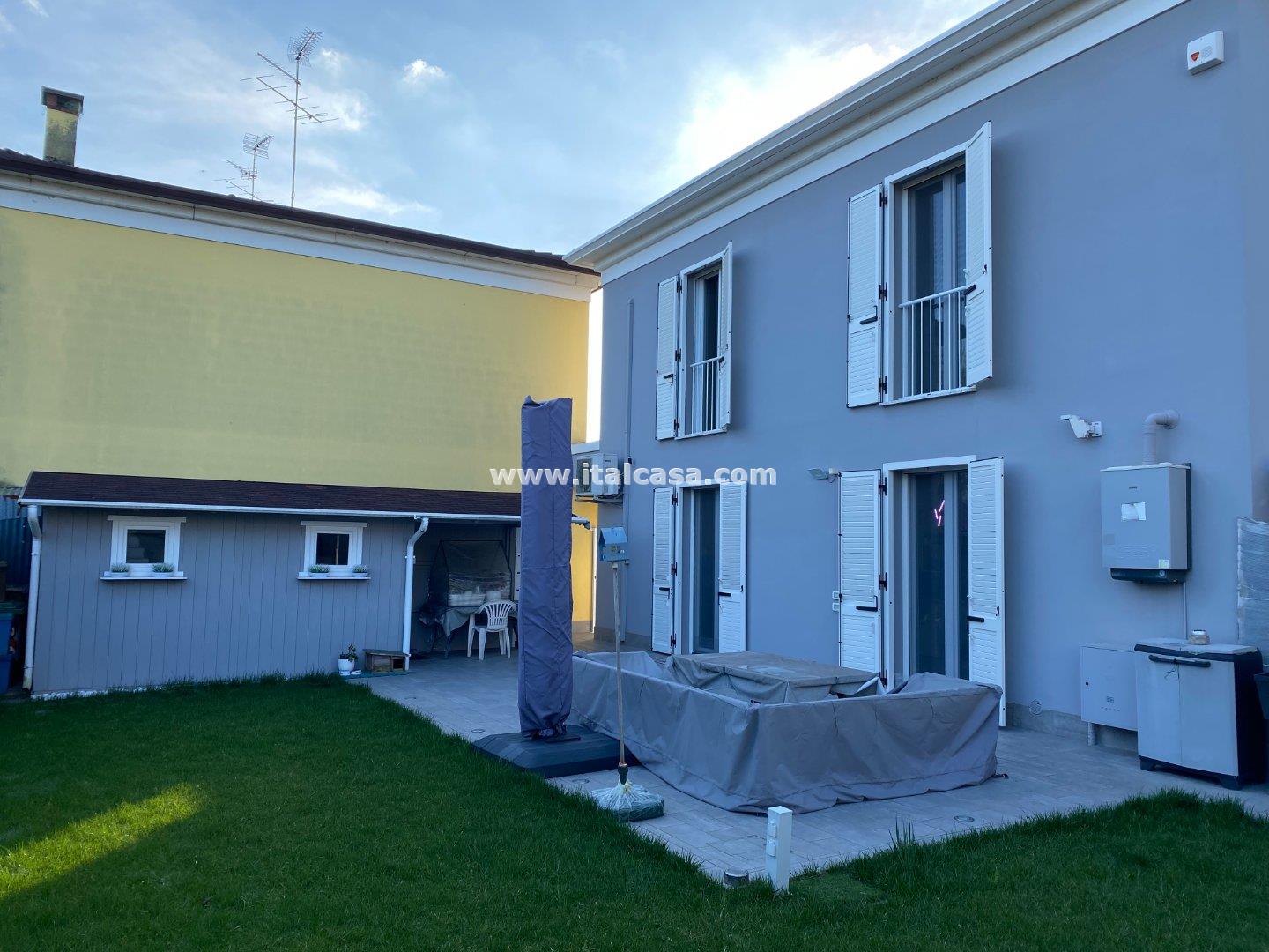 Villa a schiera di testa in vendita a San Giorgio Bigarello