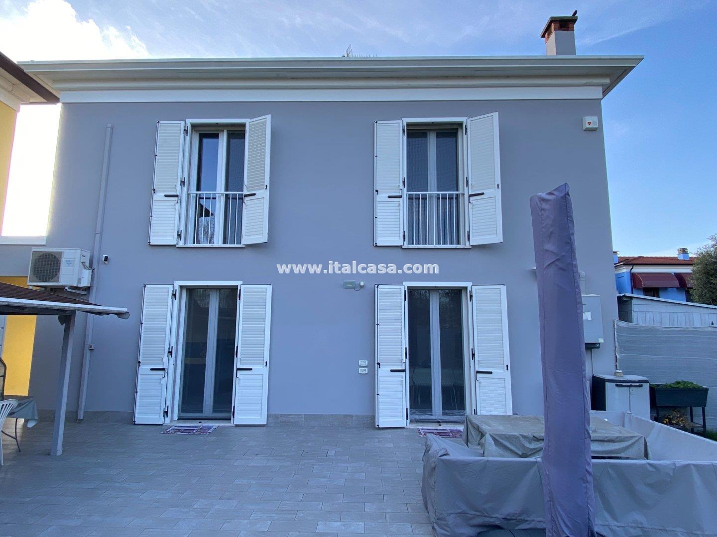 Villa a schiera di testa in vendita a San Giorgio Bigarello