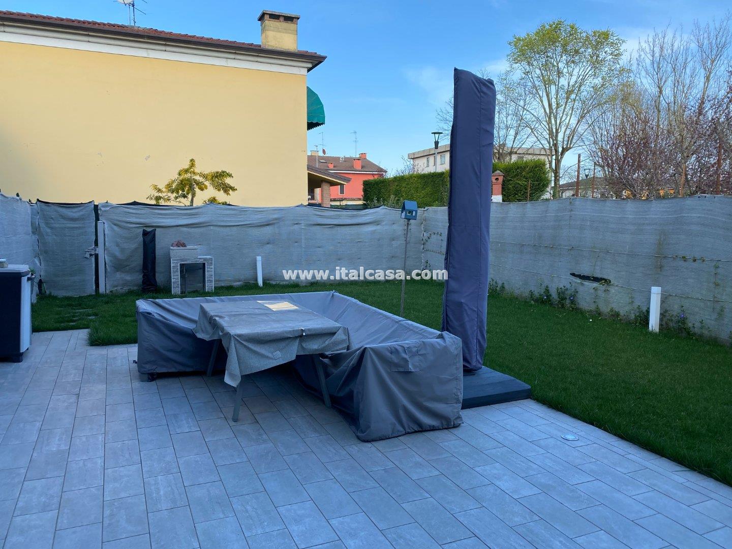 Villa a schiera di testa in vendita a San Giorgio Bigarello