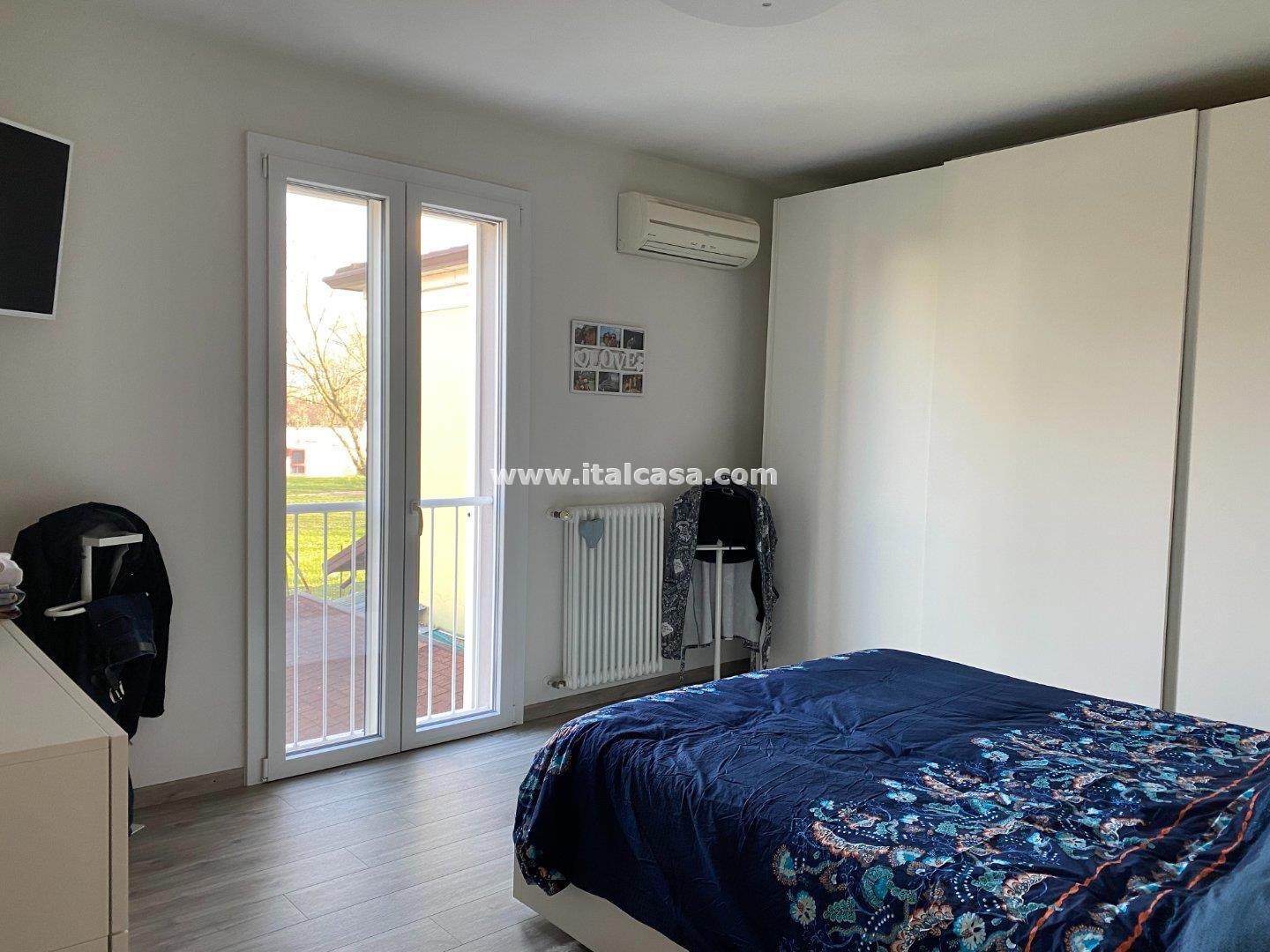 Villa a schiera di testa in vendita a San Giorgio Bigarello