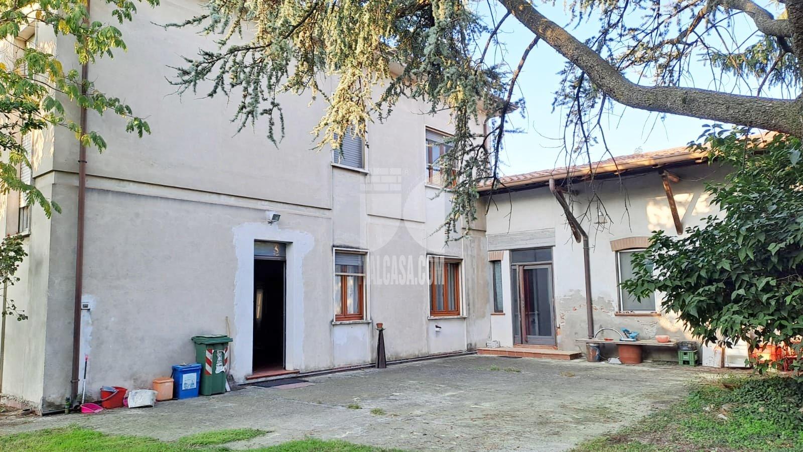 Villa Unifamiliare in vendita a Roverbella