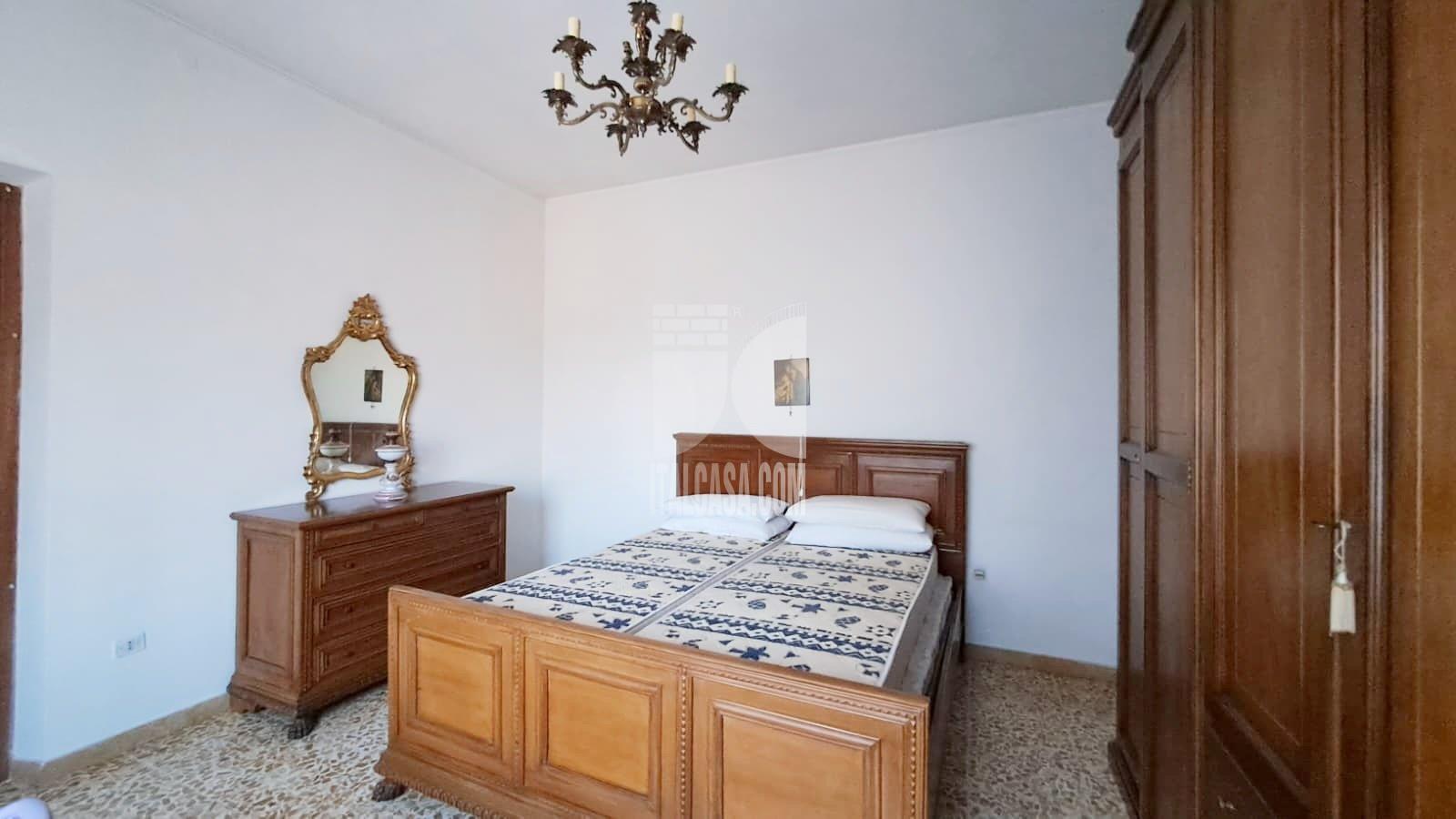 Villa Unifamiliare in vendita a Roverbella